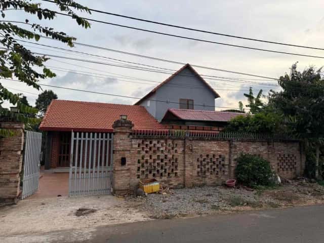 Bán nhà mặt tiền đường số 20 Thành phố Bà Rịa, BRVT – 6 phòng ngủ, giá 3.8 tỷ