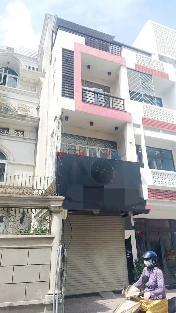 Cho thuê nhà mặt tiền Nguyễn Trọng Tuyển Phú Nhuận, TP.HCM – 4 phòng ngủ, giá 28 triệu