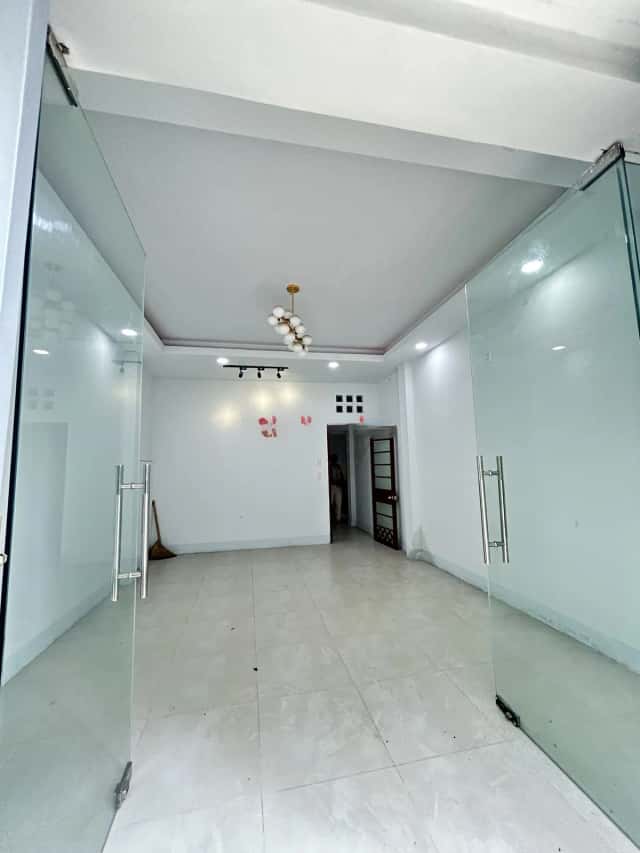 Cho thuê nhà mặt tiền Bàu Cát 2 Tân Bình, TP.HCM – 6 phòng ngủ, giá 45 triệu Cho thuê nhà mặt tiền Bàu Cát 2 Tân Bình, TP.HCM – 6 phòng ngủ, giá 45 triệu