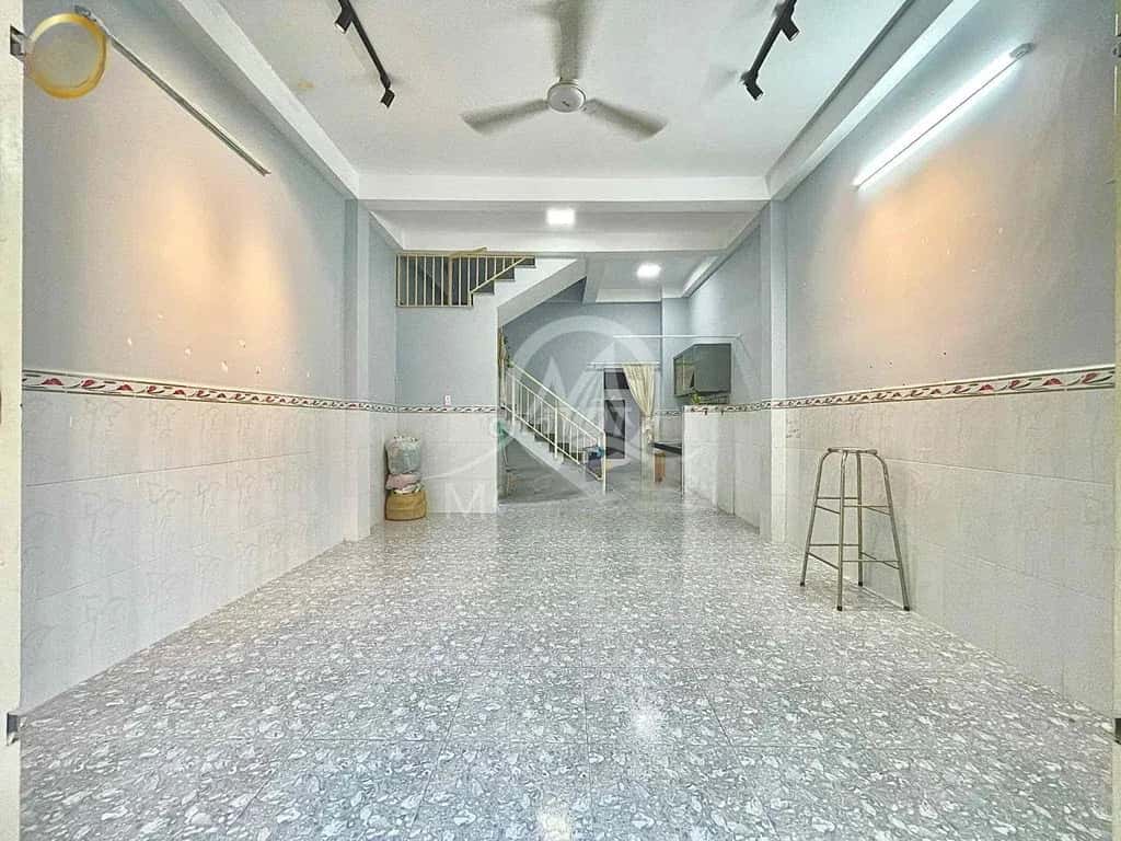Cho thuê nhà hẻm Lạc Long Quân Quận Tân Bình, TP.HCM – 2 phòng ngủ, giá 9 triệu