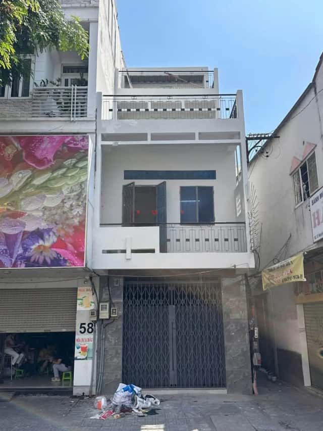 Cho thuê nhà mặt tiền Nguyễn Biểu Quận 5, TP.HCM – 8 phòng ngủ, giá 55 triệu