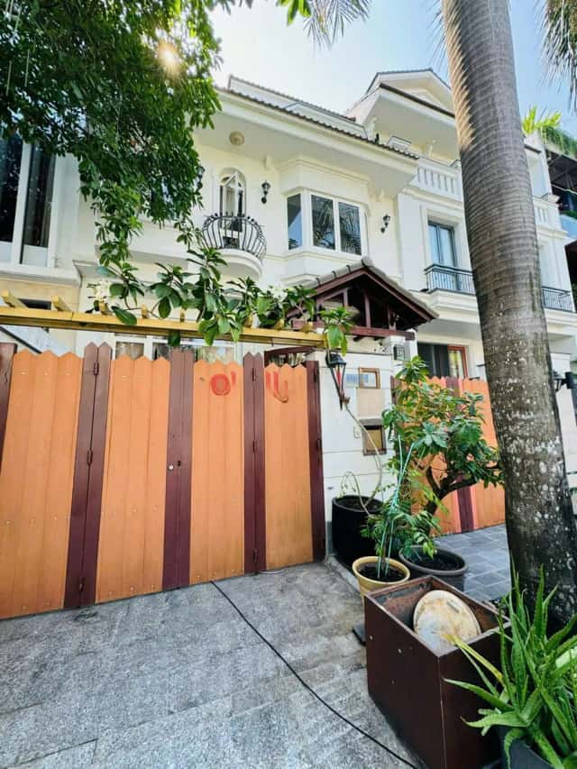 Cho thuê nhà hẻm Tân Thành Quận 7, TP.HCM – 4 phòng ngủ, giá 130 triệu