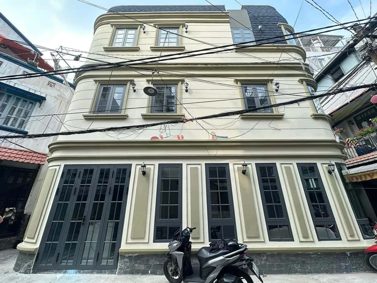 Cho thuê nhà hẻm Nguyễn Cảnh Chân Quận 1, TP.HCM – 4 phòng ngủ, giá 50 triệu