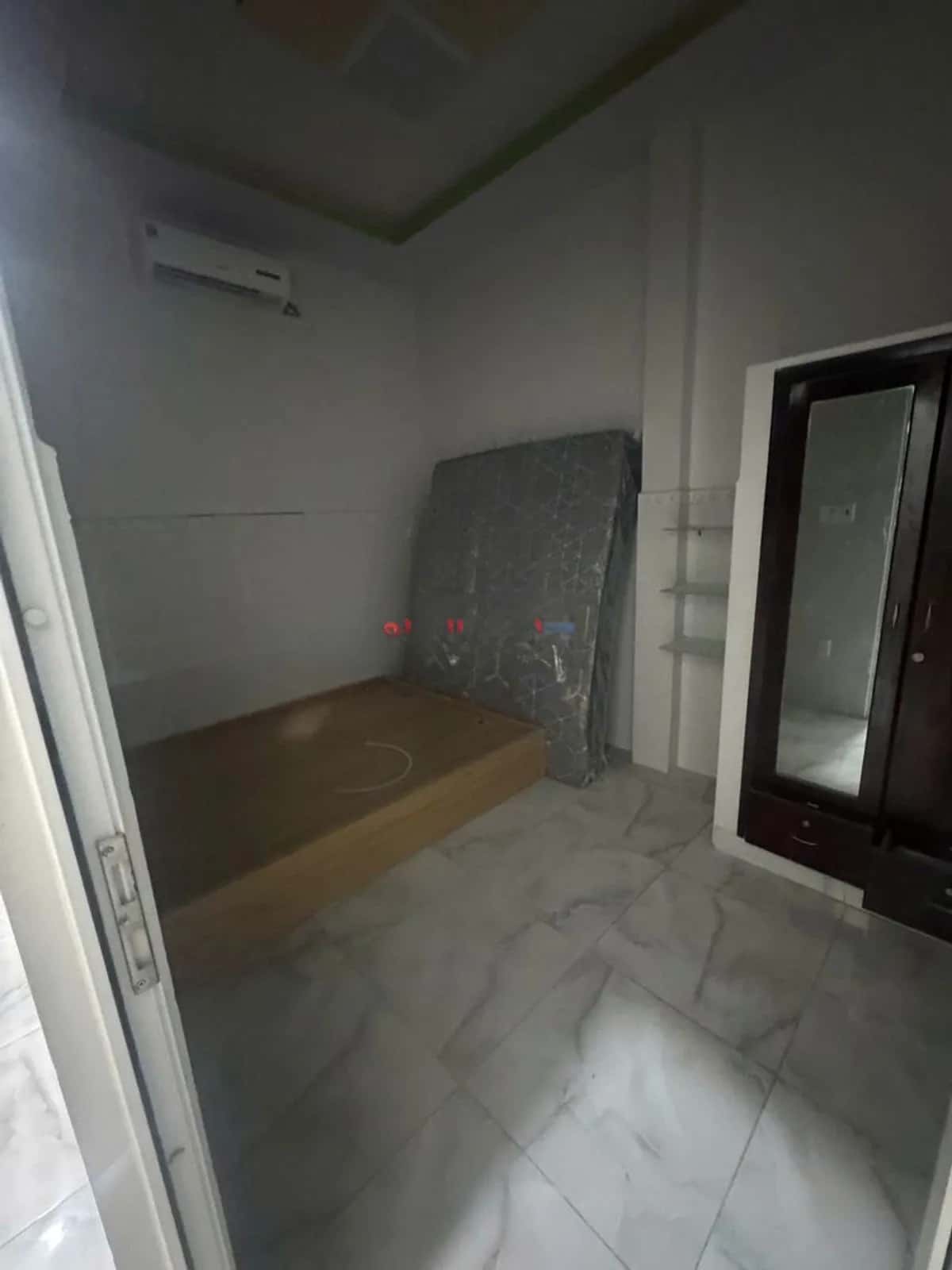Cho thuê nhà hẻm Phó Đức Chính Quận 1, TP.HCM – 4 phòng ngủ, giá 30 triệu