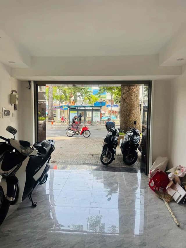 Cho thuê nhà mặt tiền Nguyễn Thị Minh Khai Quận 3, TP.HCM – giá 50 triệu