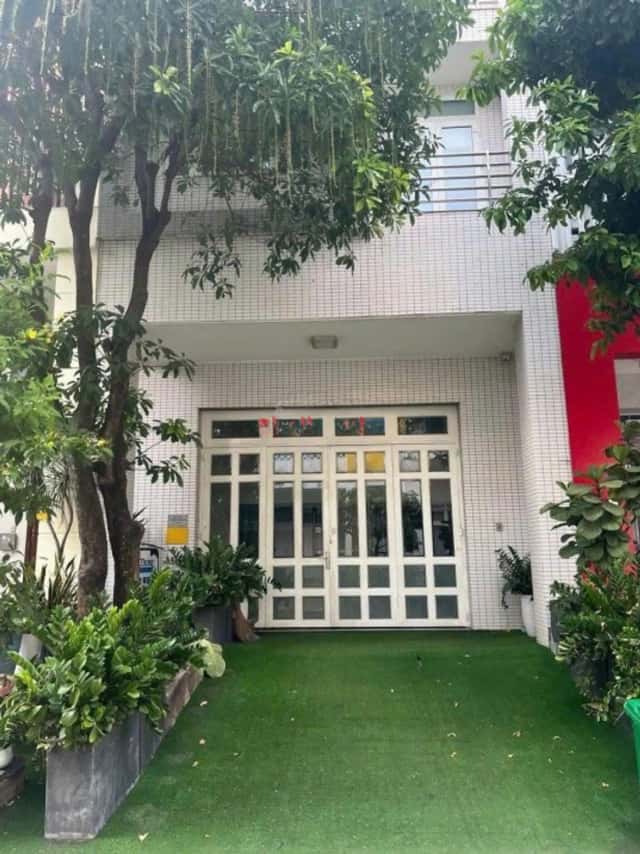 Cho thuê nhà mặt tiền Quận 7, TP.HCM – 4 phòng ngủ, giá 50 triệu