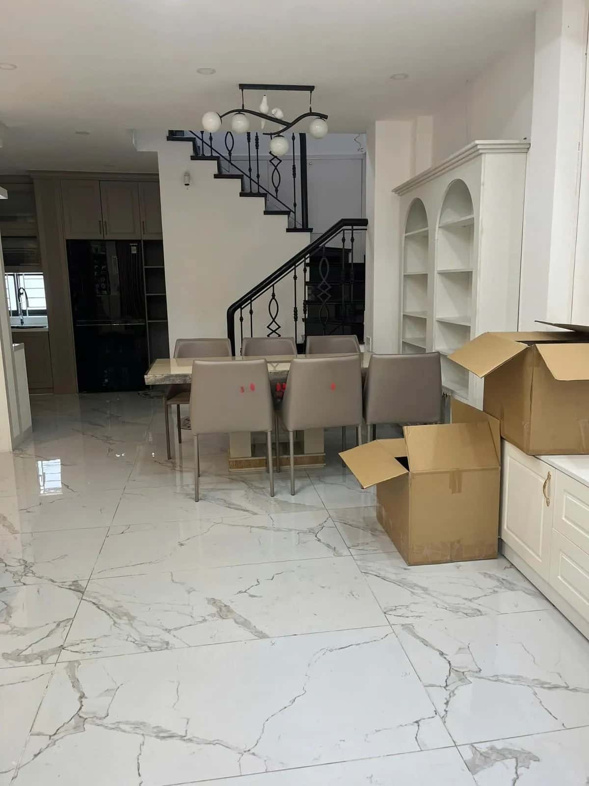 Cho thuê nhà mặt tiền Huỳnh Văn Bánh Phú Nhuận, TP.HCM – 3 phòng ngủ, giá 20 triệu