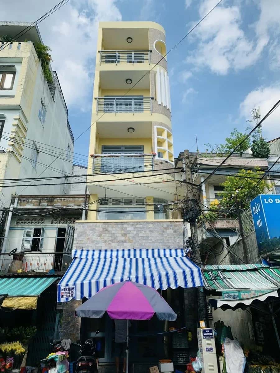 Cho thuê nhà mặt tiền Nguyễn Duy Dương Quận 10, TP.HCM – 4 phòng ngủ, giá 27.5 triệu