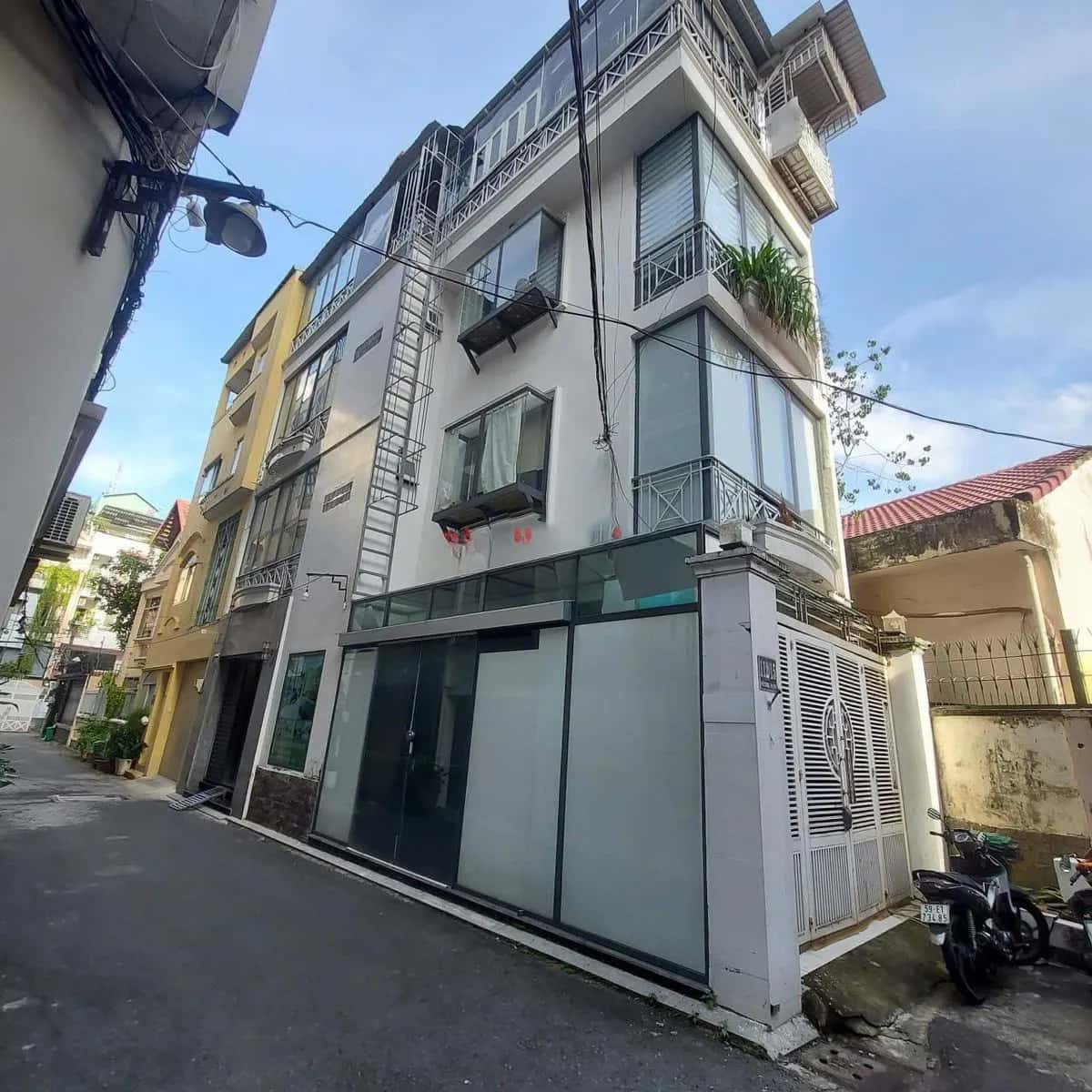 Cho thuê nhà hẻm Phổ Quang Phú Nhuận, TP.HCM – 8 phòng ngủ, giá 30 triệu