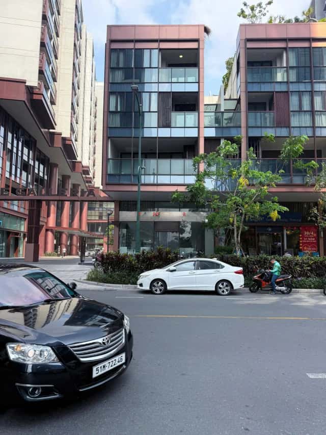 Cho thuê nhà mặt tiền Quận 2, TP.HCM – giá 260 triệu
