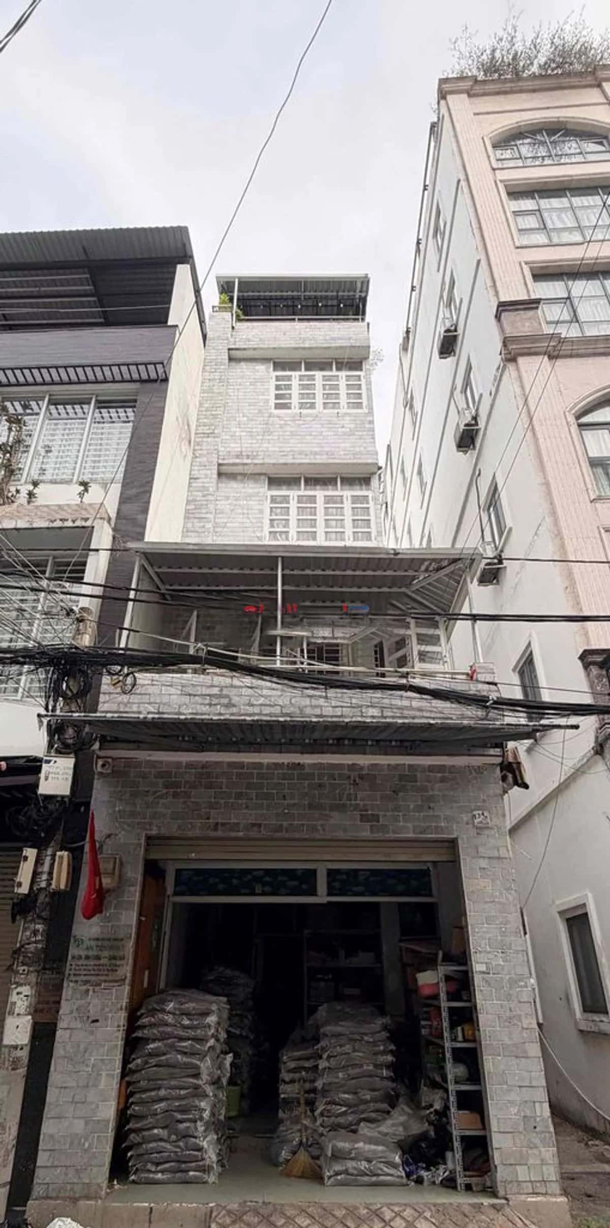 Cho thuê nhà mặt tiền Duy Tân Phú Nhuận, TP.HCM – 3 phòng ngủ, giá 20 triệu