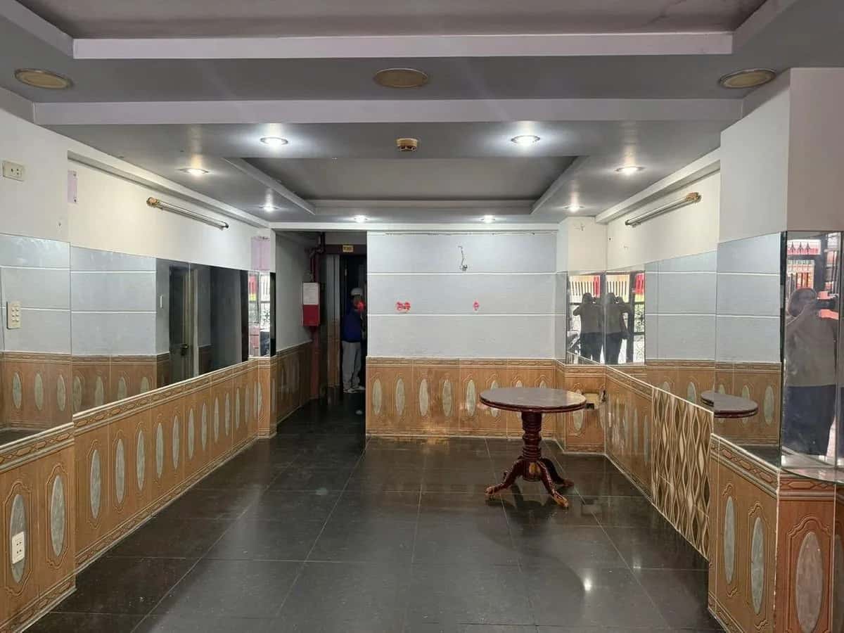 Cho thuê nhà mặt tiền Hòa Hảo Quận 10, TP.HCM – 12 phòng ngủ, giá 70 triệu