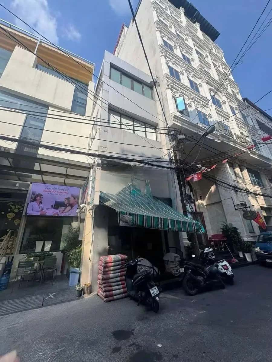 Cho thuê nhà hẻm Lê Thị Hồng Gấm Quận 1, TP.HCM – 4 phòng ngủ, giá 35 triệu