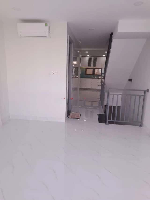 Cho thuê nhà mặt tiền Kênh Tân Hóa Quận 6, TP.HCM – 5 phòng ngủ, giá 25 triệu