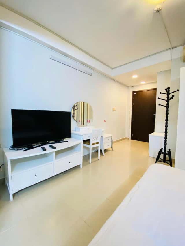 Cho thuê căn hộ chung cư Lê Thánh Tôn Quận 1, TP.HCM – 10 phòng ngủ, giá 106 triệu