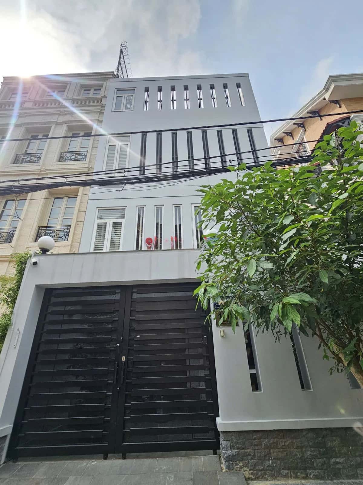 Cho thuê nhà hẻm Quốc Hương Quận 2, TP.HCM – 3 phòng ngủ, giá 90 triệu