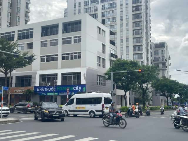 Cho thuê nhà mặt tiền Raymondienne Quận 7, Ho Chi Minh – 7 phòng ngủ, giá 220 triệu