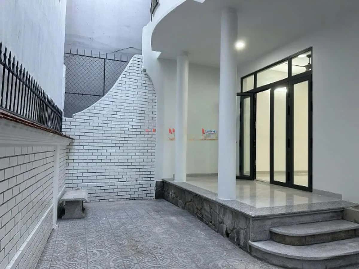 Cho thuê BĐS khác Đường Lam Sơn Tân Bình, TP.HCM – 3 phòng ngủ, giá 30 triệu