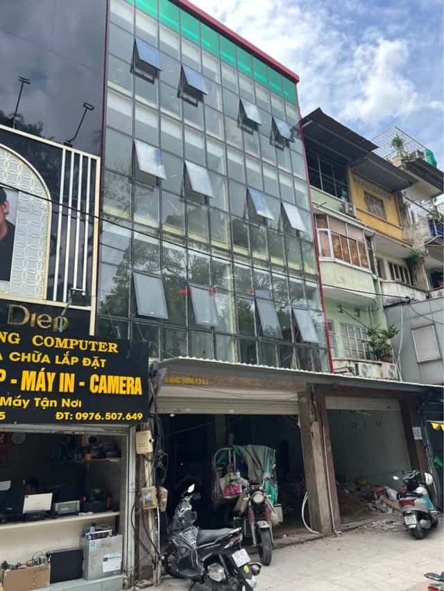 Cho thuê nhà mặt tiền Đường Hùng Vương Quận 5, TP.HCM – giá 100 triệu