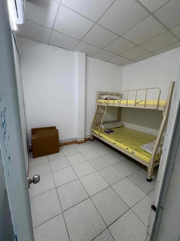 Cho thuê phòng trọ Cmt8 Quận 10, Ho Chi Minh – 1 phòng ngủ, giá 2.5 triệu