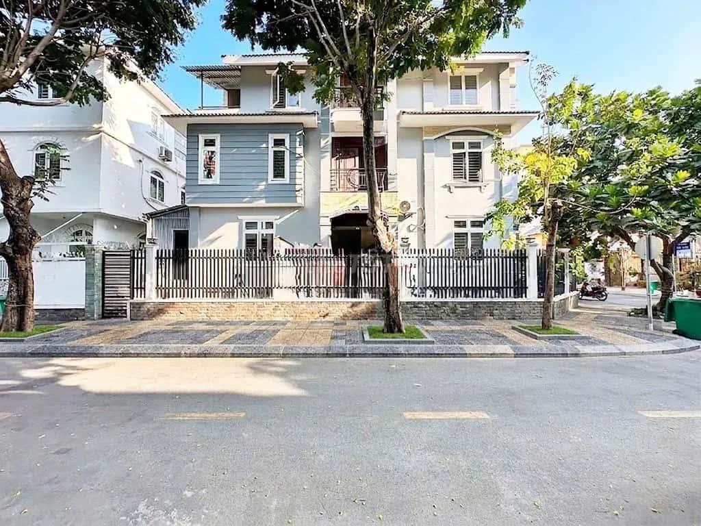 Cho thuê nhà mặt tiền Quận 2 cũ, TP. Thủ Đức – 4 phòng ngủ, giá 145 triệu