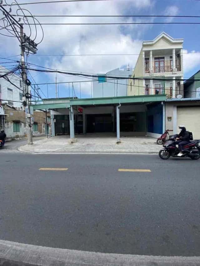 Cho thuê nhà mặt tiền Đường Quang Trung Huyện Hóc Môn, TP.HCM – 1 phòng ngủ, giá 38 triệu