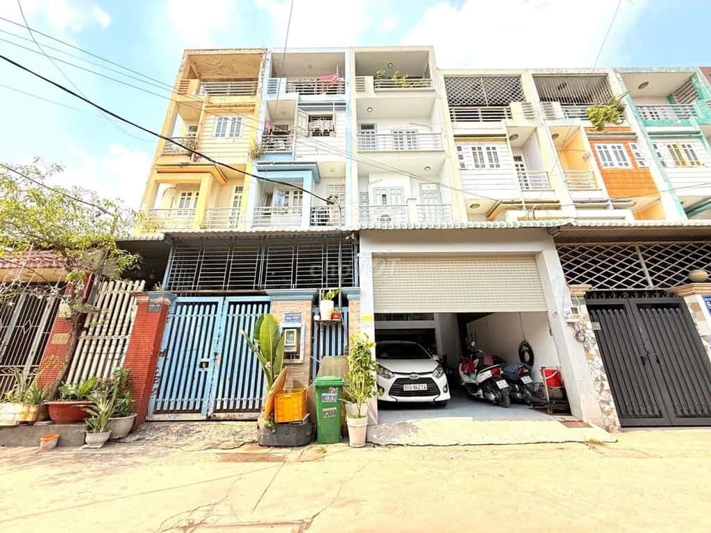 Bán nhà hẻm Quốc lộ 22 Huyện Hóc Môn, TP.HCM – 6 phòng ngủ, giá 5.6 tỷ