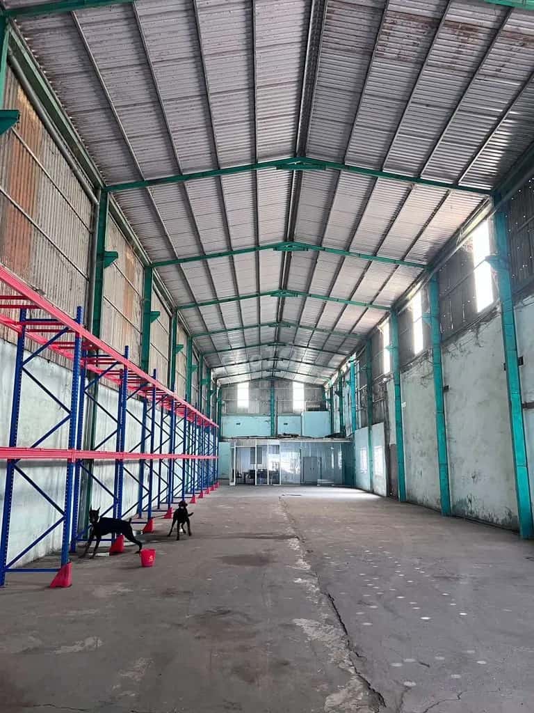 Cho thuê kho, nhà xưởng Lê Quang Định Thị xã Tân Uyên, Ho Chi Minh – 4 phòng ngủ, giá 30 triệu