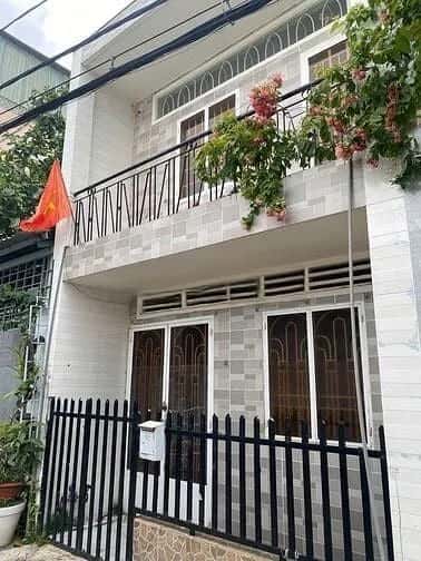 Cho thuê nhà hẻm Quận Bình Thạnh, TP.HCM – 2 phòng ngủ, giá 6 triệu