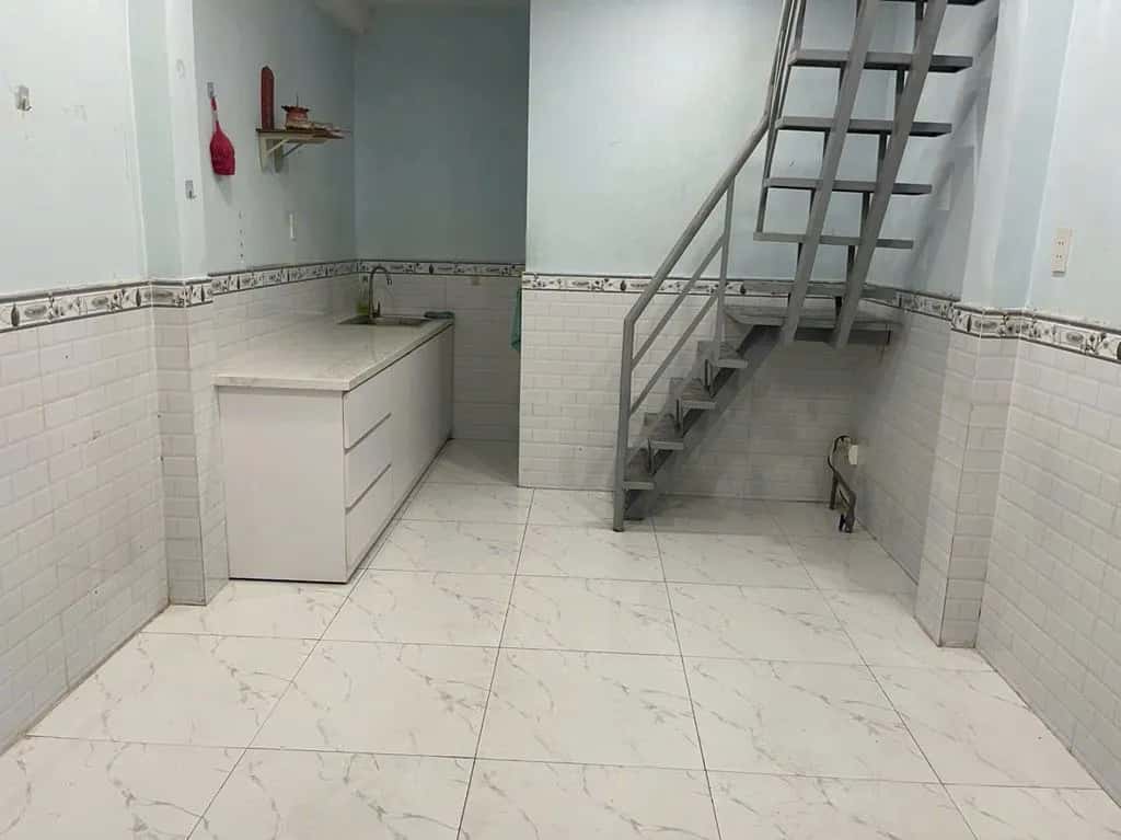 Cho thuê nhà hẻm Đường Trần Bình Trọng Quận 5, TP.HCM – 2 phòng ngủ, giá 9 triệu