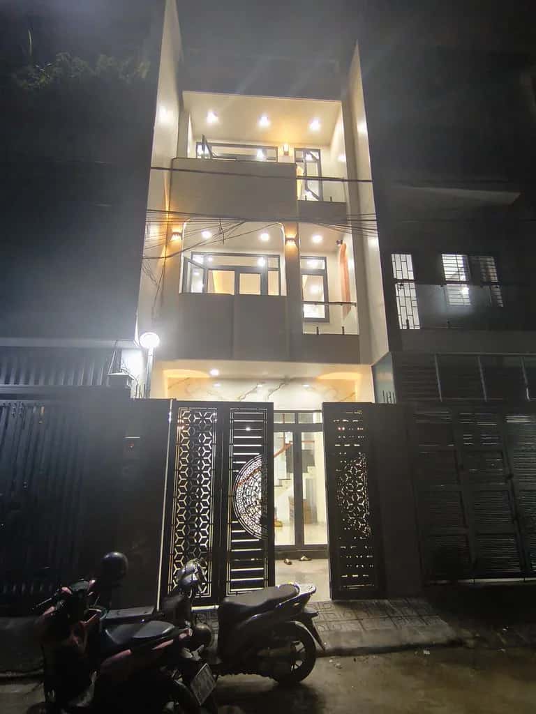 Cho thuê nhà hẻm Lò Lu Quận 9 cũ, Ho Chi Minh – 4 phòng ngủ, giá 12 triệu