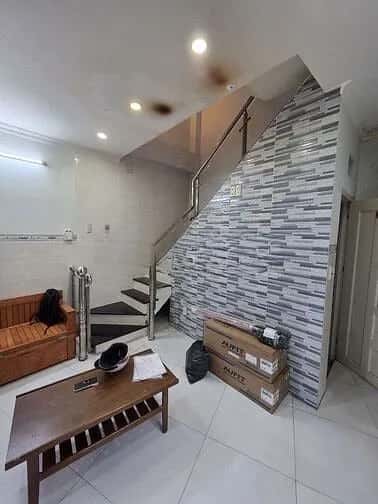 Cho thuê nhà hẻm Quận 4, TP.HCM – 2 phòng ngủ, giá 9 triệu Cho thuê nhà hẻm Quận 4, TP.HCM – 2 phòng ngủ, giá 9 triệu