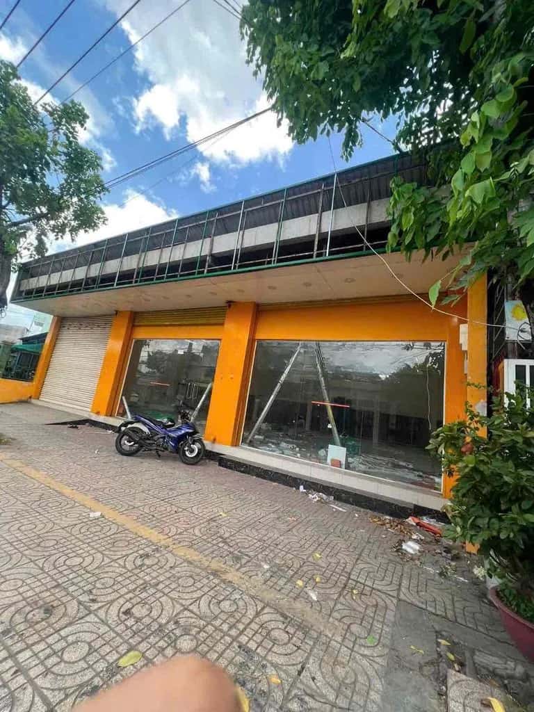 Cho thuê nhà mặt tiền Hẻm 128 Huyện Hóc Môn, TP.HCM – 4 phòng ngủ, giá 28 triệu