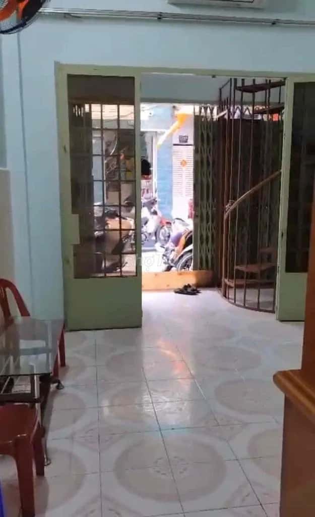 Cho thuê nhà hẻm Đường Hồ Thị Kỷ Quận 10, TP.HCM – 4 phòng ngủ, giá 11 triệu