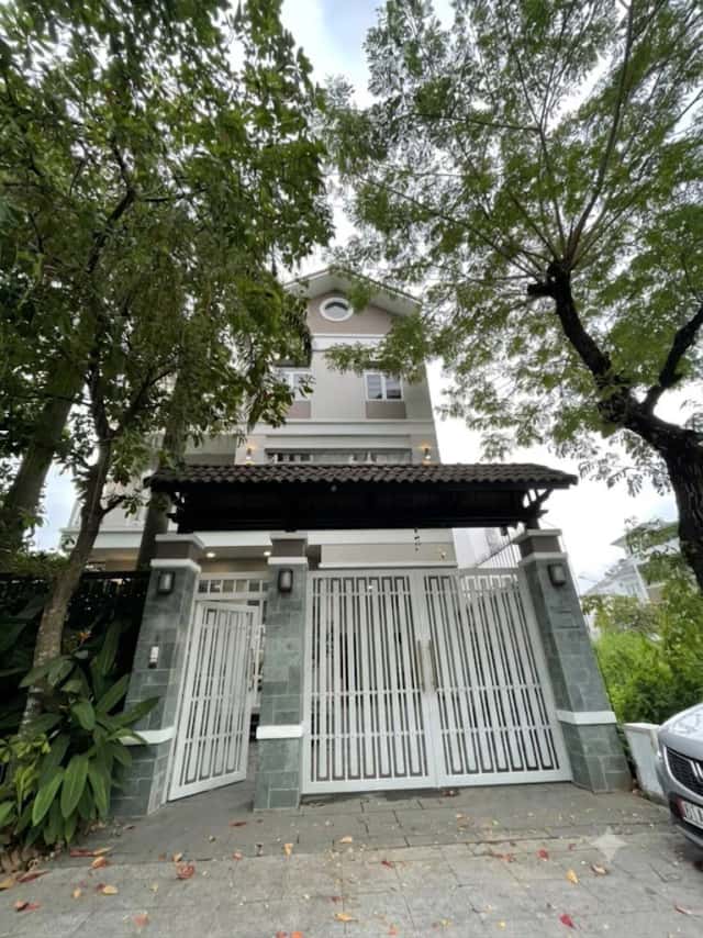 Cho thuê nhà hẻm Lương Định Của Quận 2 cũ, TP. Thủ Đức – 5 phòng ngủ, giá 45 triệu Cho thuê nhà hẻm Lương Định Của Quận 2 cũ, TP. Thủ Đức – 5 phòng ngủ, giá 45 triệu