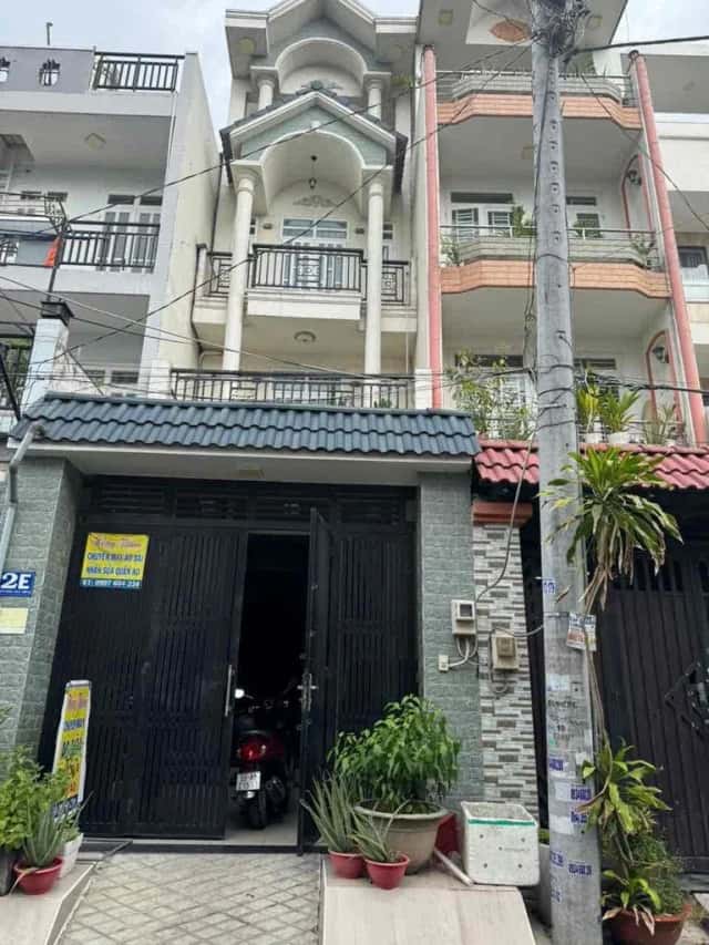 Cho thuê nhà mặt tiền Đường Kinh Dương Vương Bình Tân, TP.HCM – 4 phòng ngủ, giá 13 triệu Cho thuê nhà mặt tiền Đường Kinh Dương Vương Bình Tân, TP.HCM – 4 phòng ngủ, giá 13 triệu