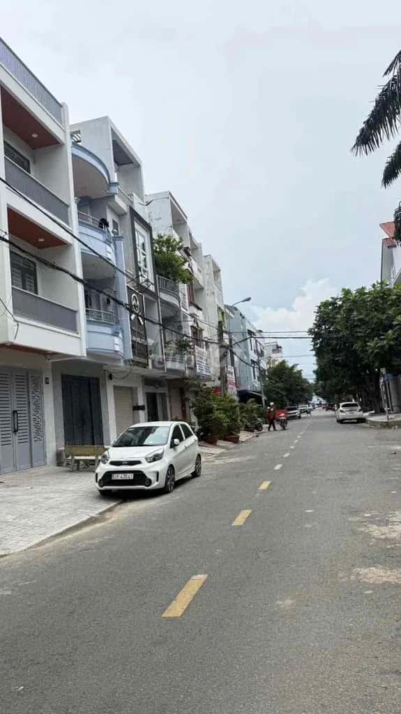 Cho thuê nhà mặt tiền Đường 6A Bình Tân, TP.HCM – 4 phòng ngủ, giá 21 triệu