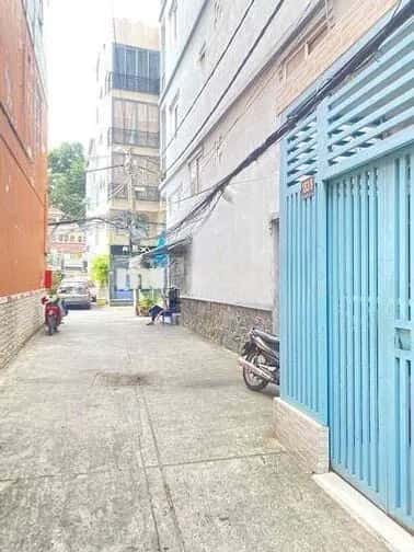 Cho thuê nhà hẻm Quận 4, TP.HCM – 2 phòng ngủ, giá 15 triệu