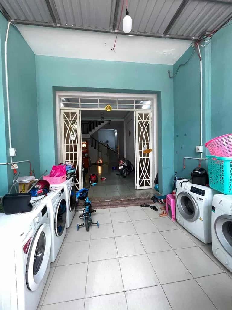 Cho thuê nhà mặt tiền Đường Số 11 Quận 9 cũ, TP.HCM – 3 phòng ngủ, giá 15 triệu