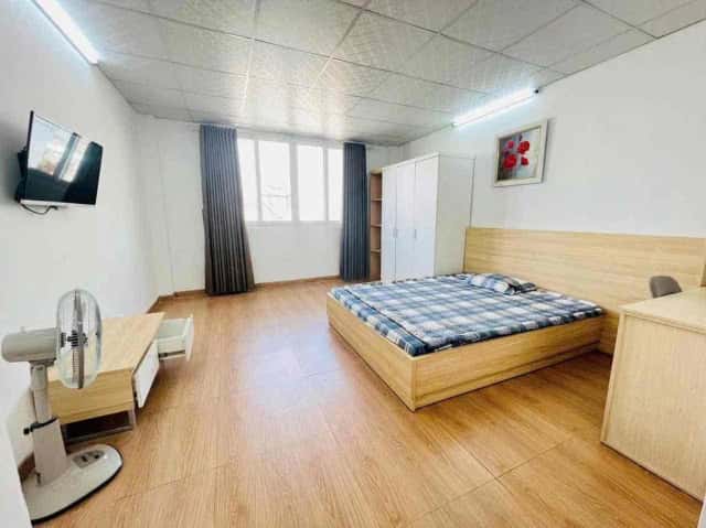 Cho thuê căn hộ chung cư Đường Trần Hưng Đạo Quận 1, TP.HCM – 1 phòng ngủ, giá 7 triệu