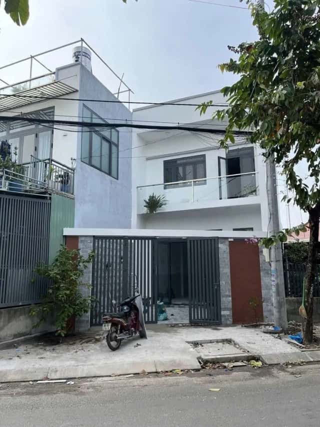 Cho thuê nhà mặt tiền Huyện Hóc Môn, Ho Chi Minh – 3 phòng ngủ, giá 8 triệu