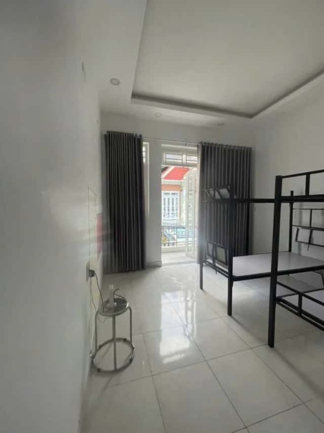 Cho thuê nhà hẻm Quận 12, TP.HCM – 4 phòng ngủ, giá 10 triệu Cho thuê nhà hẻm Quận 12, TP.HCM – 4 phòng ngủ, giá 10 triệu