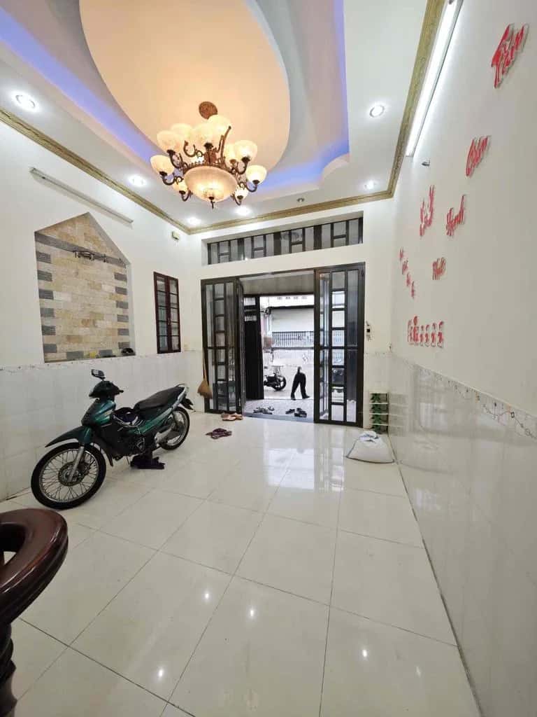 Cho thuê nhà hẻm Đường Hoàng Ngân Quận 8, TP.HCM – 3 phòng ngủ, giá 9 triệu