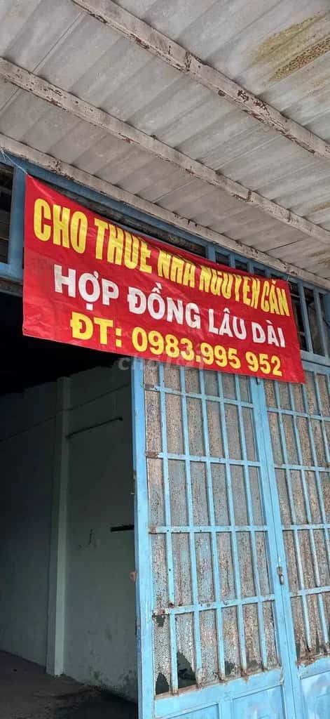 Cho thuê nhà mặt tiền Bùi Công Trừng Huyện Hóc Môn, TP.HCM – 3 phòng ngủ, giá 12 triệu