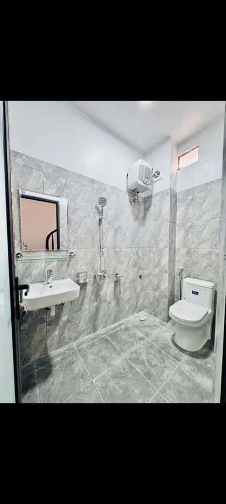 Cho thuê nhà hẻm Đường Lĩnh Nam Vĩnh Hưng, Hà Nội – 2 phòng ngủ, giá 5.5 triệu