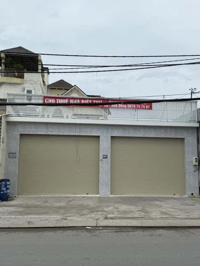 Cho thuê nhà mặt tiền BÙI CÔNG TRỪNG Quận 12, TP.HCM – 6 phòng ngủ, giá 34 triệu Cho thuê nhà mặt tiền BÙI CÔNG TRỪNG Quận 12, TP.HCM – 6 phòng ngủ, giá 34 triệu