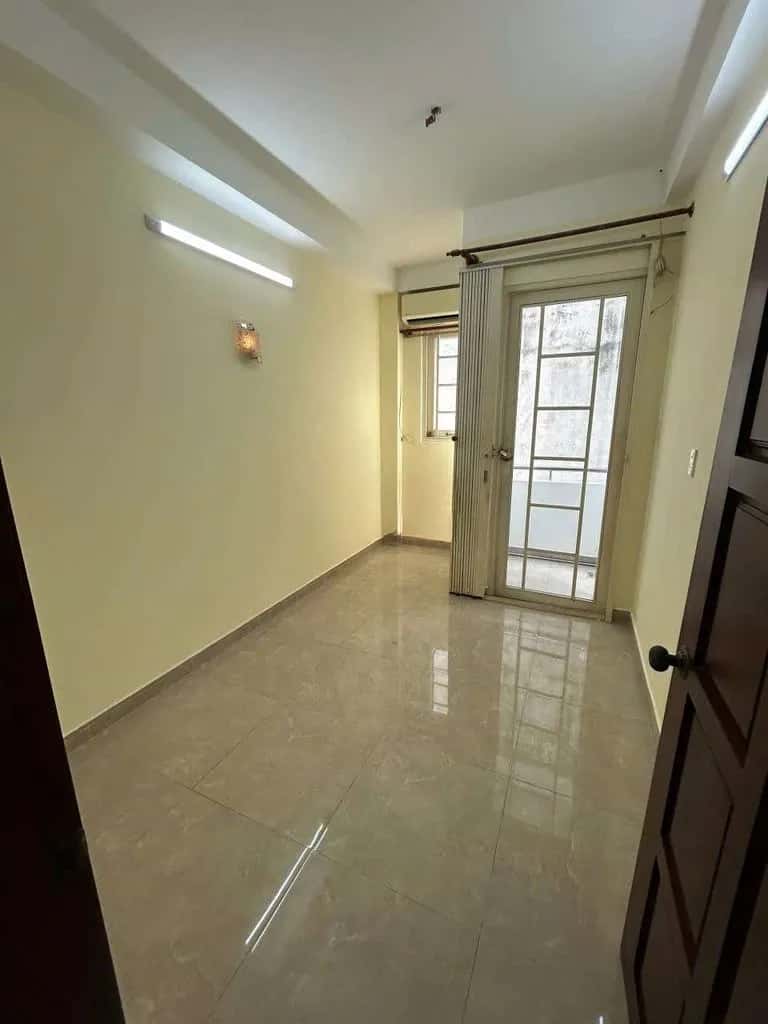 Cho thuê nhà hẻm Nguyễn Cảnh Chân Quận 1, TP.HCM – 2 phòng ngủ, giá 11 triệu