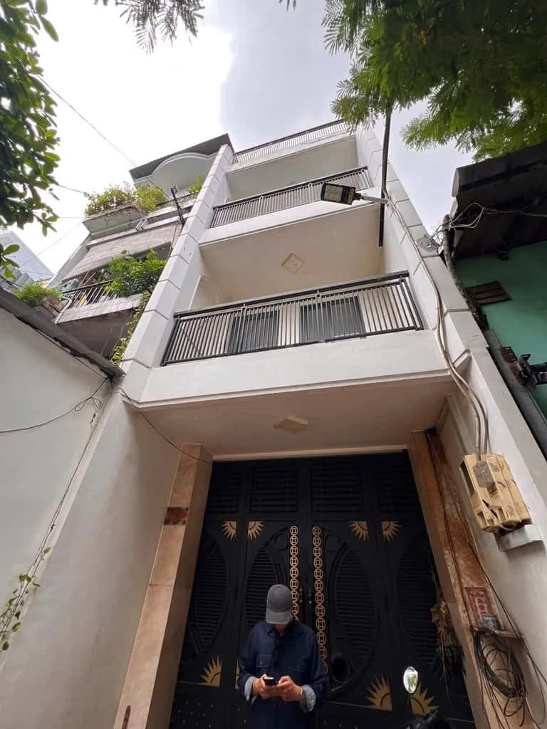 Cho thuê nhà mặt tiền Đường Cao Xuân Dục Quận 8, TP.HCM – 6 phòng ngủ, giá 69 triệu