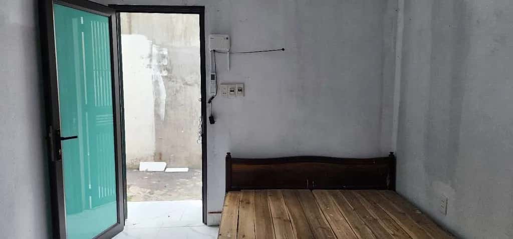 Cho thuê căn hộ chung cư Ngõ Thịnh Quang Quận Đống Đa, Hà Nội – giá 5 triệu