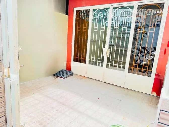Cho thuê nhà hẻm Đường Đoàn Văn Bơ Quận 4, TP.HCM – 2 phòng ngủ, giá 13 triệu